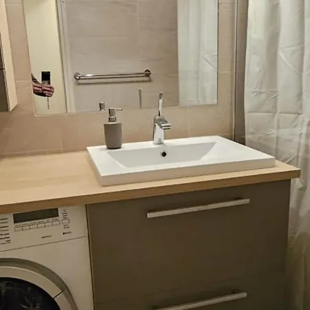 2 Pieces Climatise, Vue Mer, - Fr-1-780-97