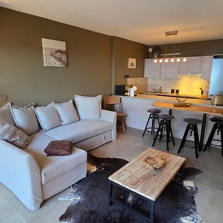 2 Pieces Climatise, Vue Mer, - Fr-1-780-97 * Sainte-Maxime