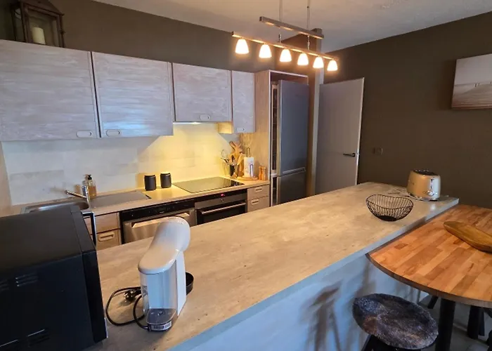 2 Pieces Climatise, Vue Mer, Sainte-maxime - Fr-1-780-97 * Sainte-Maxime