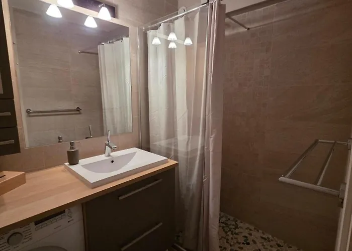 2 Pieces Climatise, Vue Mer, Sainte-maxime - Fr-1-780-97